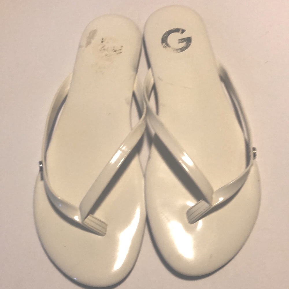 Guess flip flops-shiny white   Worn